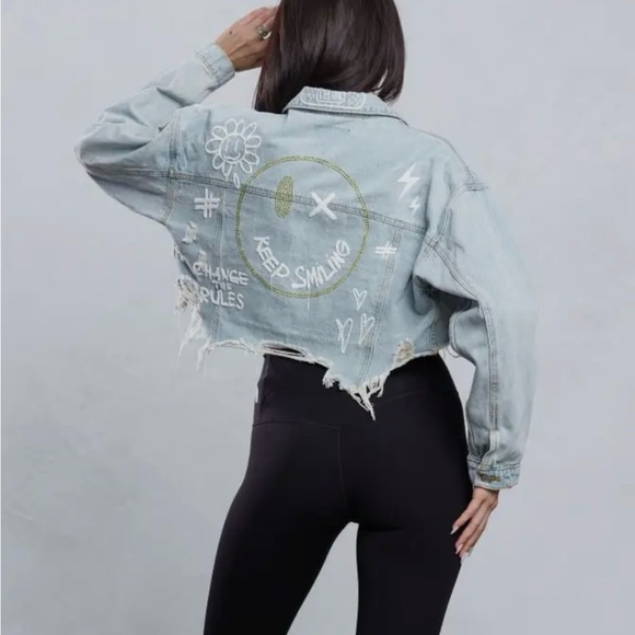 Trio Cropped Keep Smiling Denim Jacket - EUC - Picture 1 of 7
